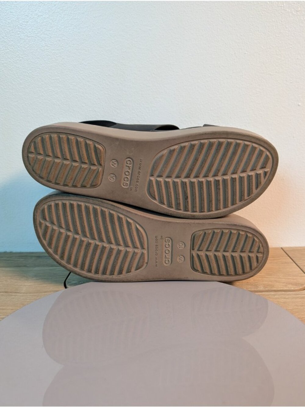 Crocs Sandals Women's 10 Black Brooklyn Low Wedge Comfort Summer - Picture 10 of 11